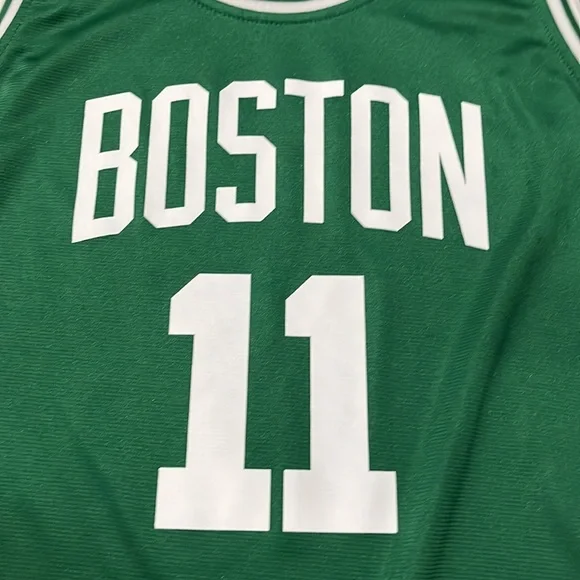 Boston Celtics Kyrie Irving jersey - Picture 3 of 4